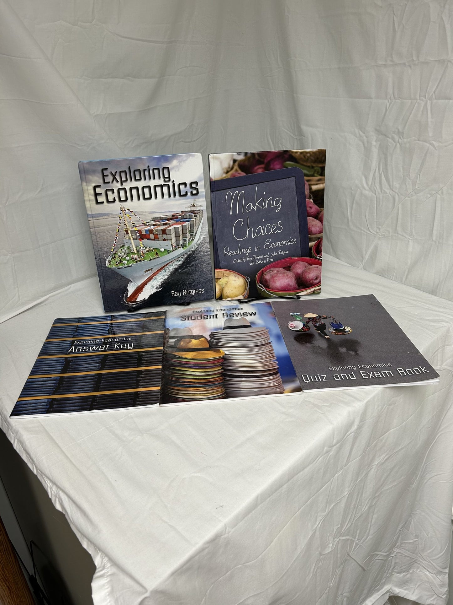 Exploring Economics (2016) Set of 5