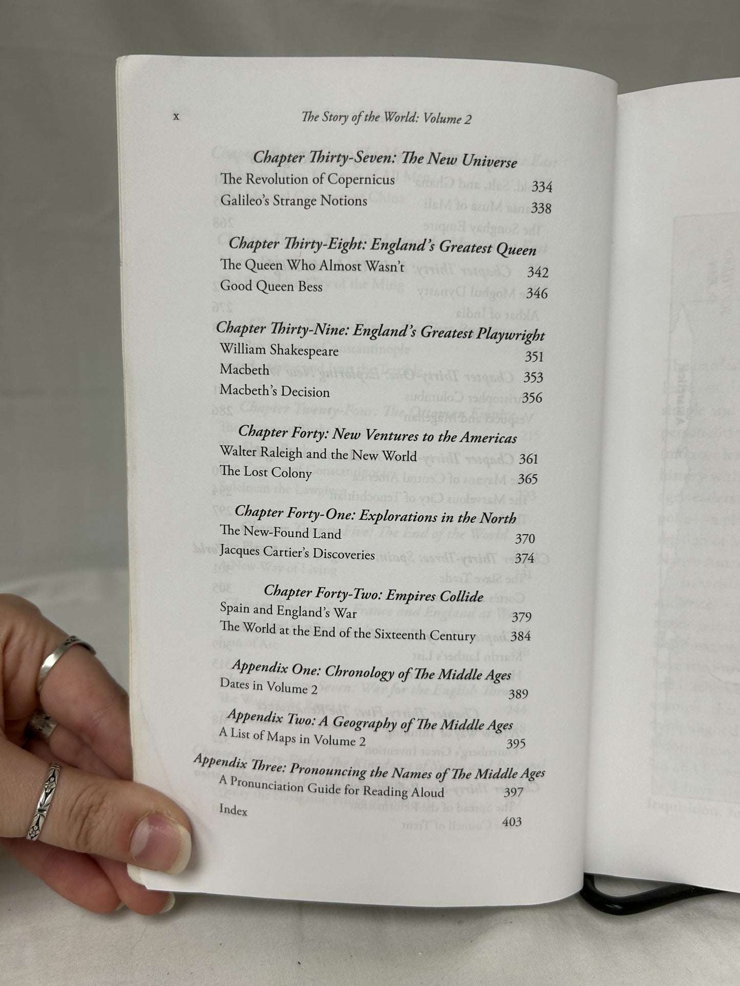 The Story of the World Volume 2 Textbook (Revised Edition)