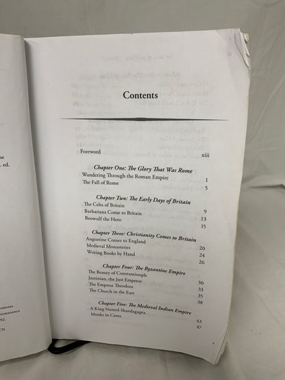 The Story of the World Volume 2 Textbook (Revised Edition)